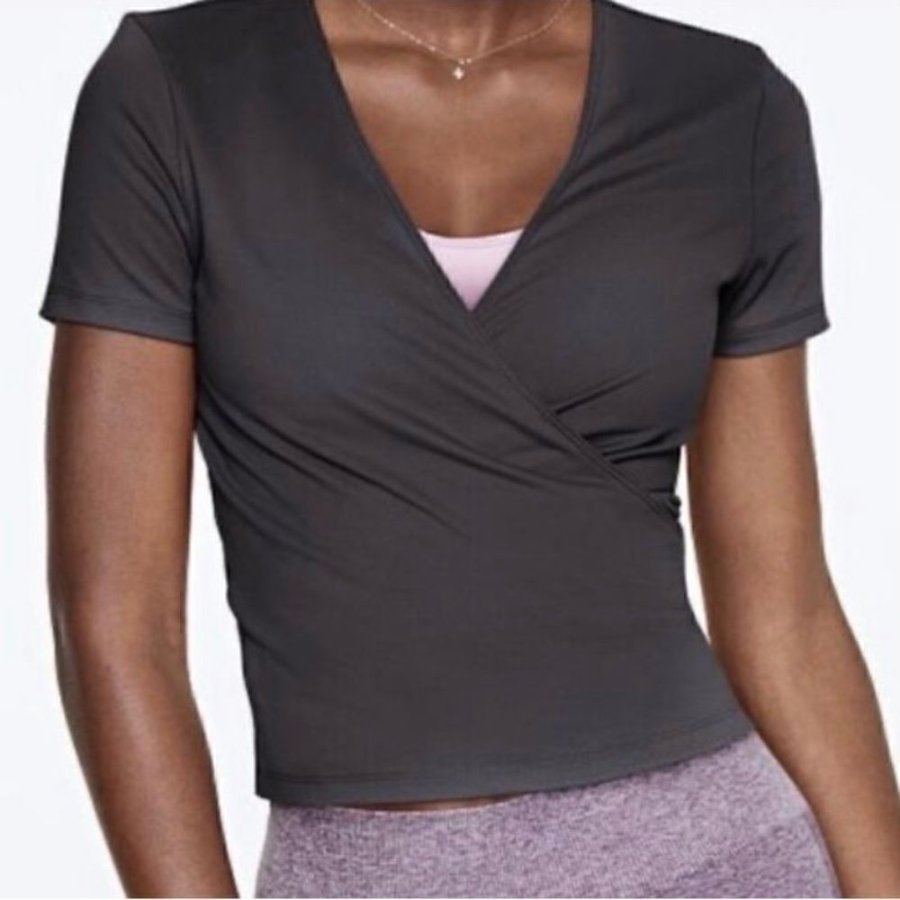 🪦 Victoria’s Secret Gray Wrap Top Size XS Made in Vietnam (3 for 30 deal)